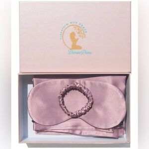 DivineDiva 100% Pure Mulberry Silk Pillowcase, Eye Mask, Scrunchy in Moody Mauve